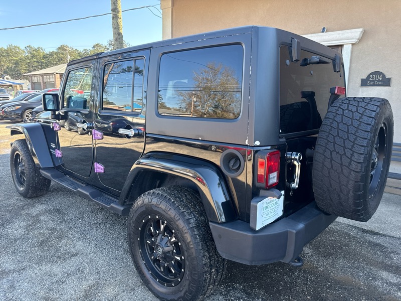 Jeep Wrangler Unlimited Sahara 4WD 2014