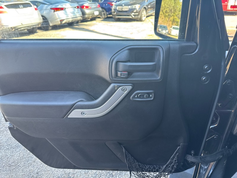 Jeep Wrangler Unlimited Sahara 4WD 2014