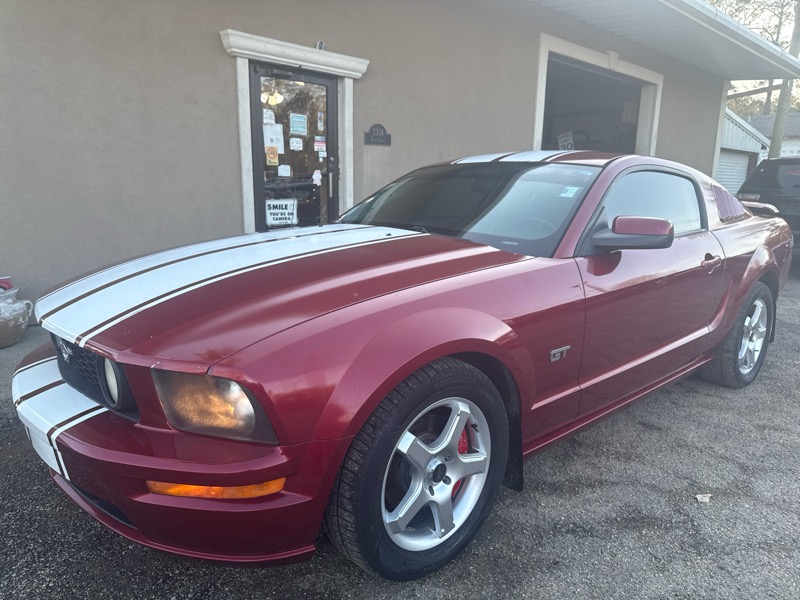 Ford Mustang GT Deluxe Coupe 2006
