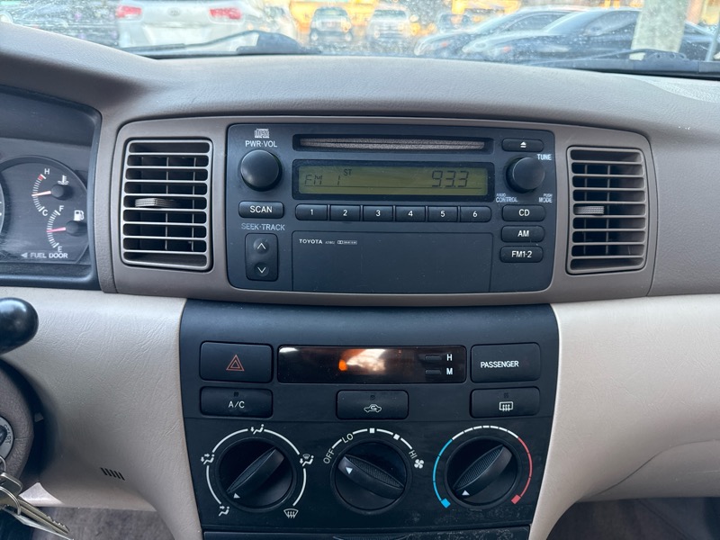 Toyota Corolla CE 2003