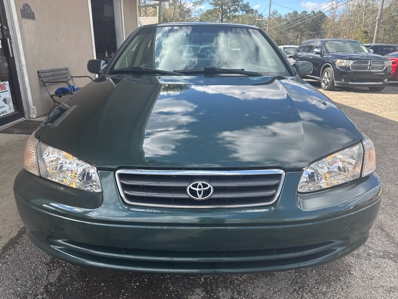 Toyota Camry LE V6 2001