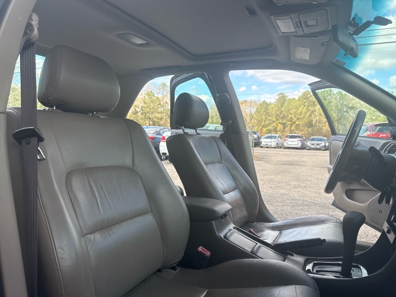 Toyota Camry LE V6 2001