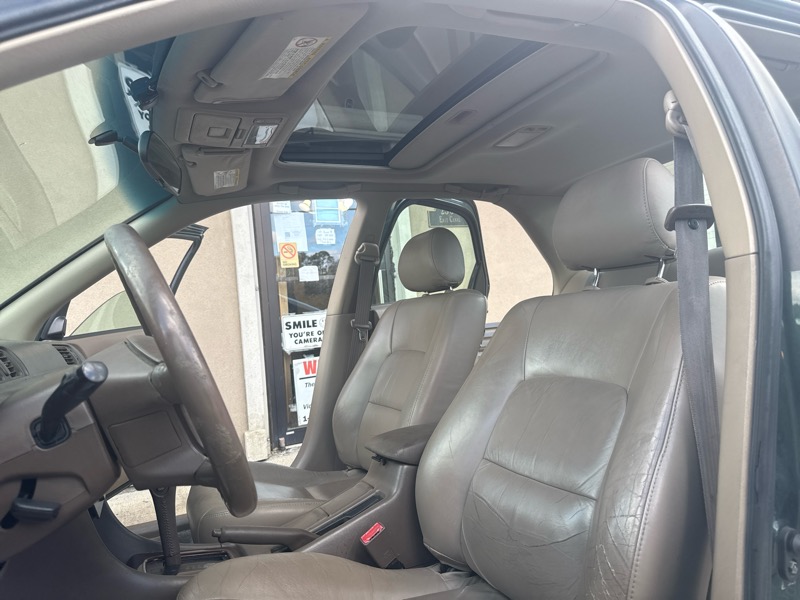 Toyota Camry LE V6 2001