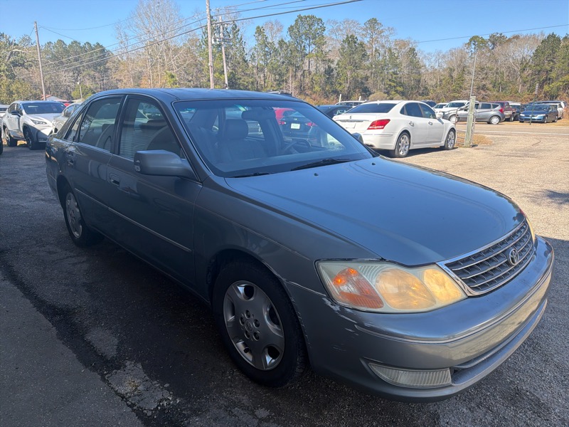 Toyota Avalon XL 2004