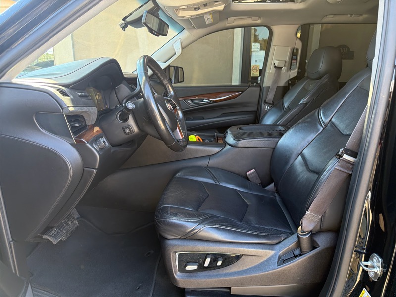 Cadillac Escalade Luxury 2WD 2015