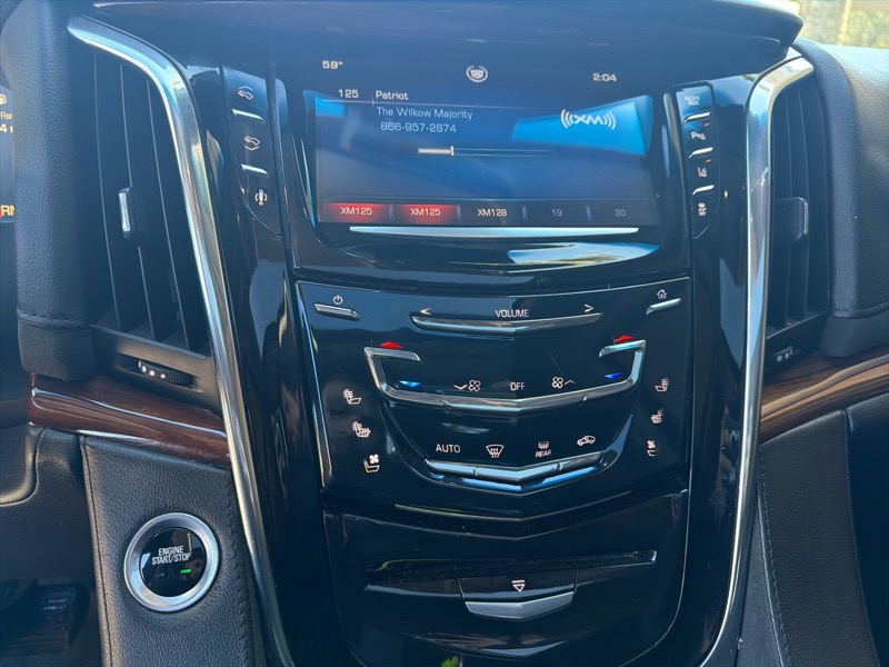 Cadillac Escalade Luxury 2WD 2015