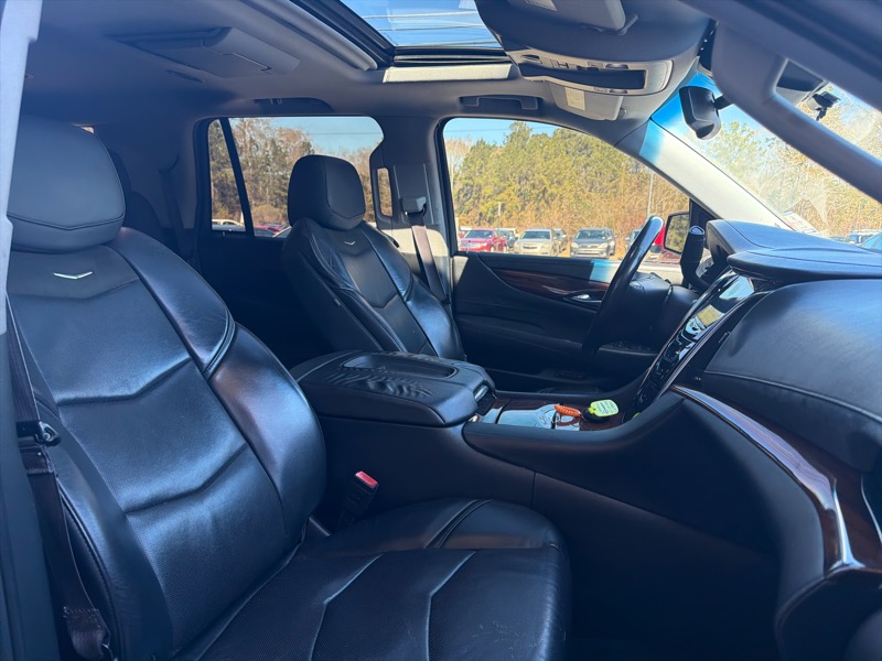 Cadillac Escalade Luxury 2WD 2015