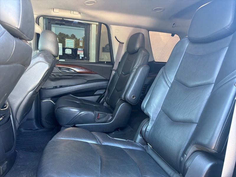 Cadillac Escalade Luxury 2WD 2015