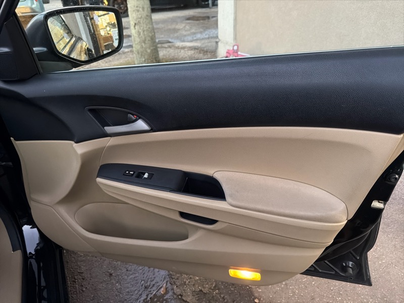 Honda Accord SE Sedan AT 2011