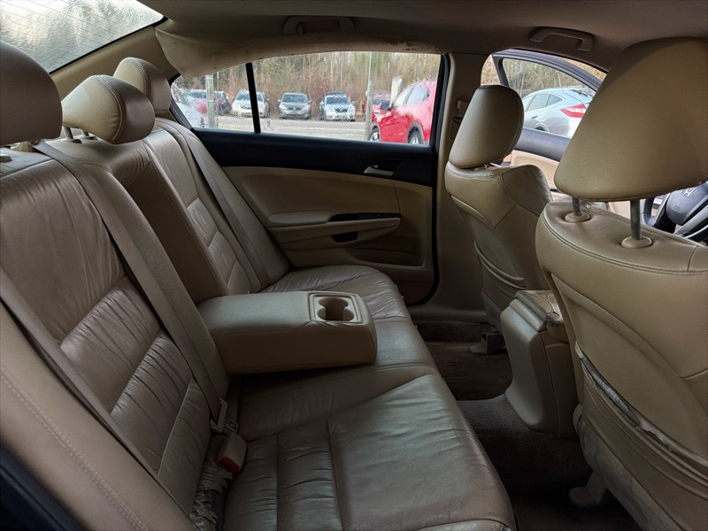 Honda Accord SE Sedan AT 2011