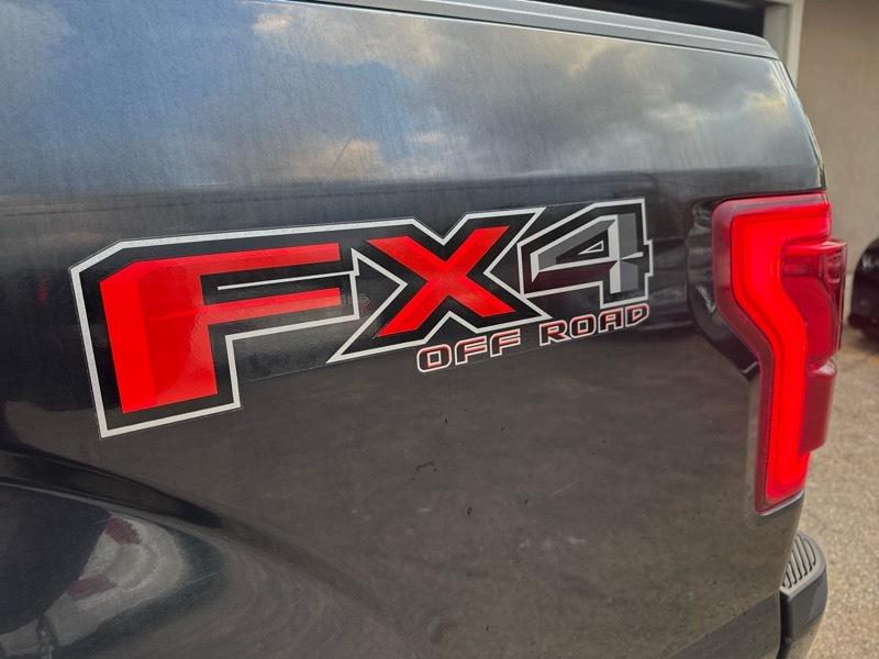 Ford F-150 4WD SuperCrew 139" FX4 2015