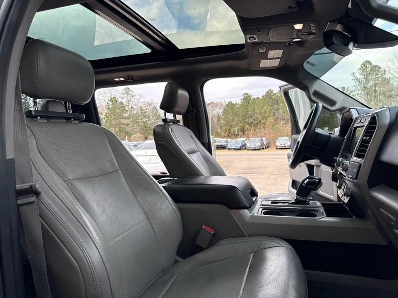 Ford F-150 4WD SuperCab 145" Lariat 2016