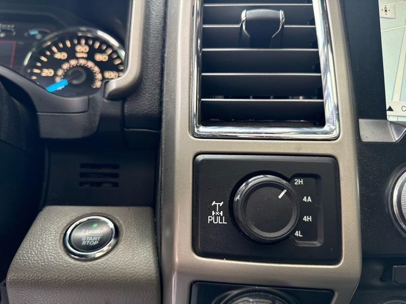 Ford F-150 4WD SuperCab 145" Lariat 2016