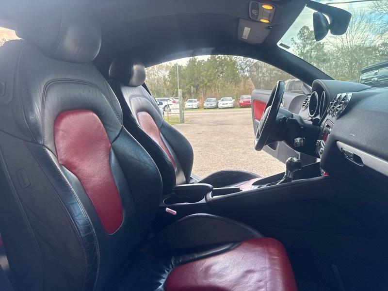 Audi TT 2.0T with S tronic 2009