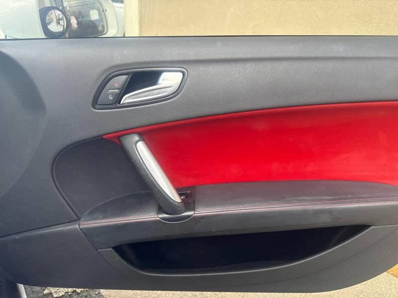 Audi TT 2.0T with S tronic 2009