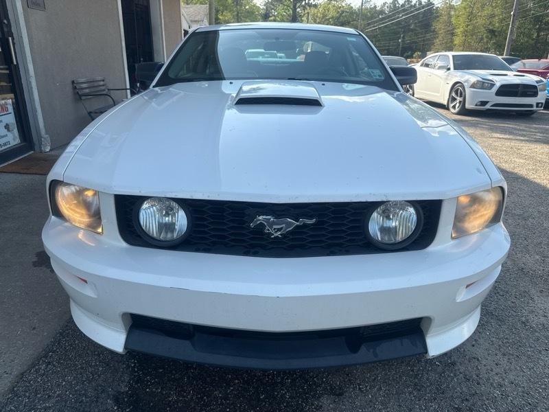 Ford Mustang GT Deluxe Coupe 2007