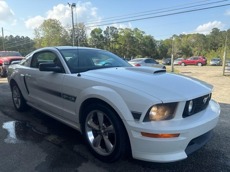 Ford Mustang GT Deluxe Coupe 2007