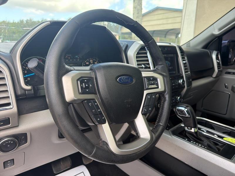 Ford F-150 4WD SuperCab 133" Lariat 2015