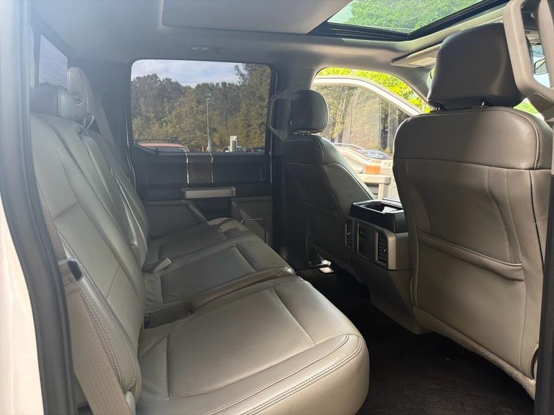 Ford F-150 4WD SuperCab 133" Lariat 2015