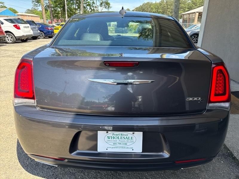 Chrysler 300 S V6 RWD 2019