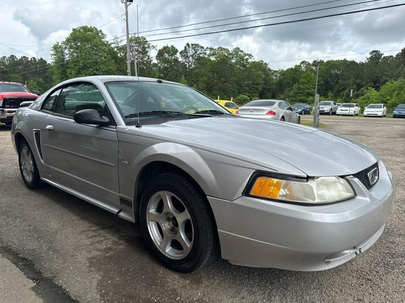 Ford Mustang Standard Coupe 2003