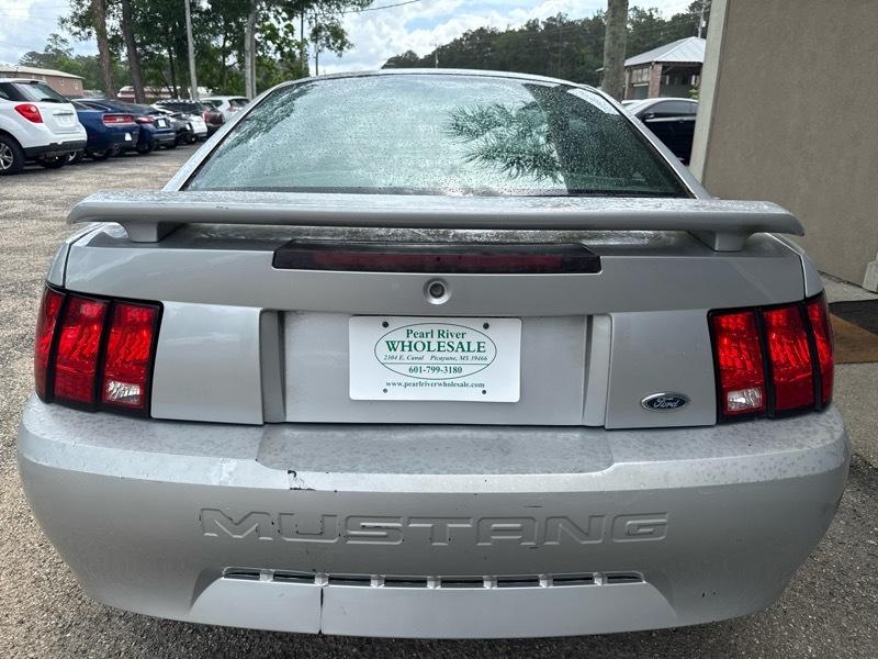 Ford Mustang Standard Coupe 2003