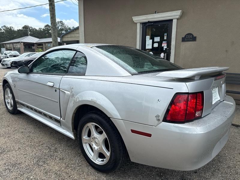 Ford Mustang Standard Coupe 2003
