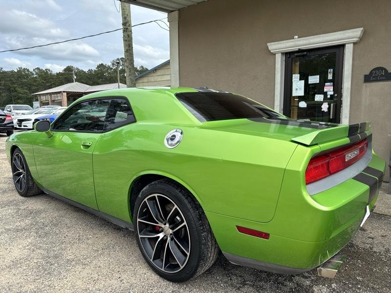 Dodge Challenger SRT8 2011
