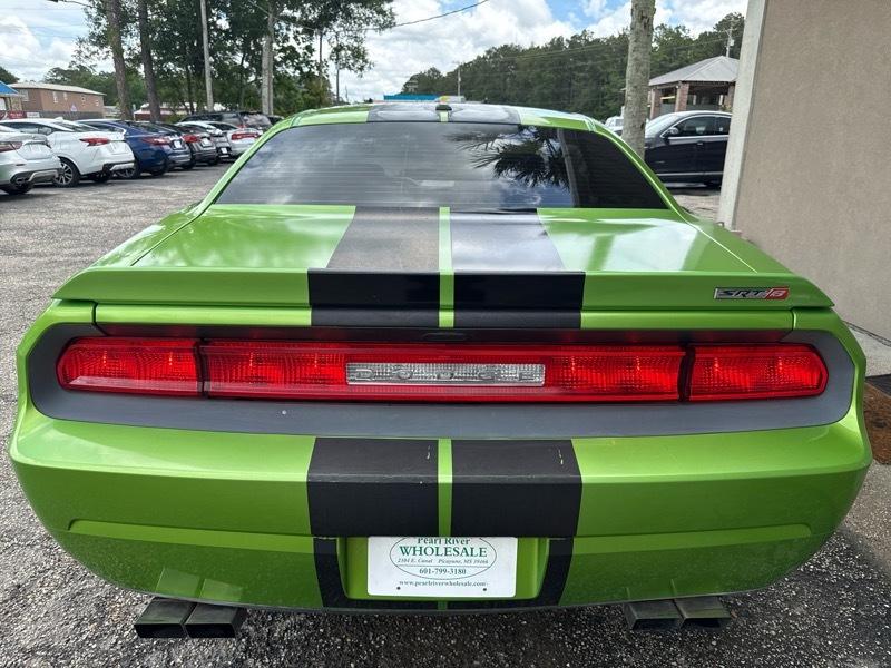 Dodge Challenger SRT8 2011