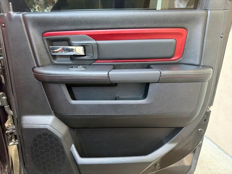 RAM 1500 4WD Crew Cab 140.5" Rebel 2017