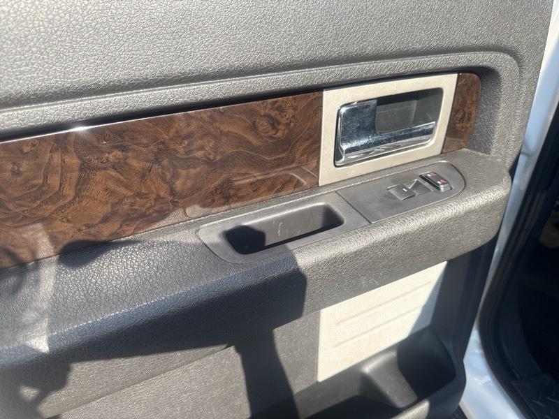Ford F-150 4WD SuperCrew 145" Platinum 2013