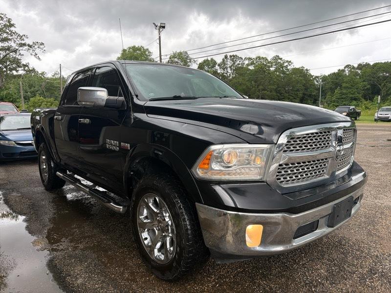 RAM 1500 Laramie Crew Cab SWB 4WD 2014