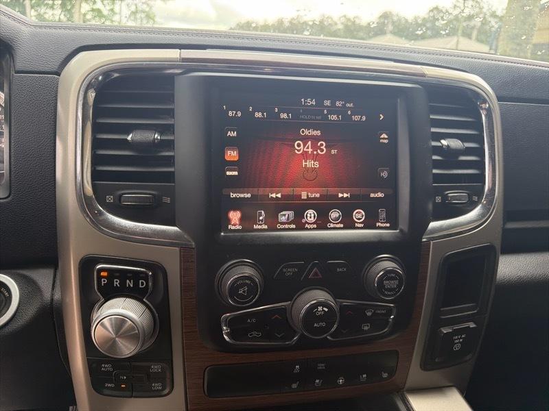 RAM 1500 Laramie Crew Cab SWB 4WD 2014