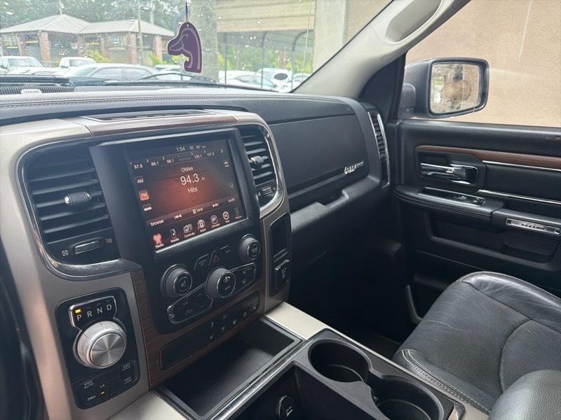 RAM 1500 Laramie Crew Cab SWB 4WD 2014