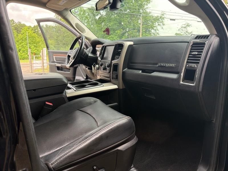 RAM 1500 Laramie Crew Cab SWB 4WD 2014