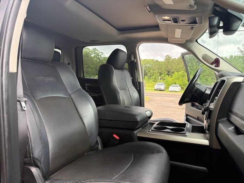 RAM 1500 Laramie Crew Cab SWB 4WD 2014