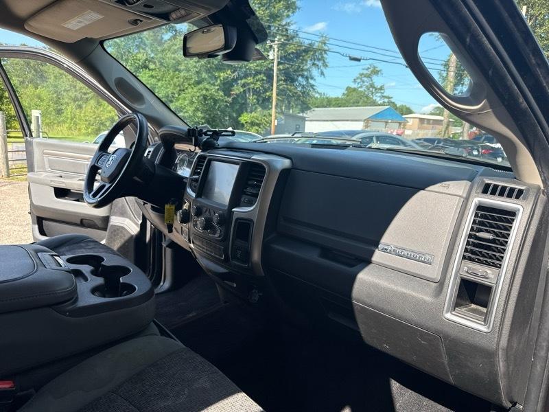 RAM 1500 4WD Crew Cab 149" Big Horn 2017