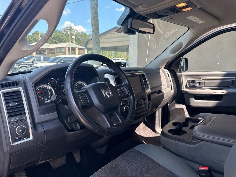 RAM 1500 4WD Crew Cab 149" Big Horn 2017