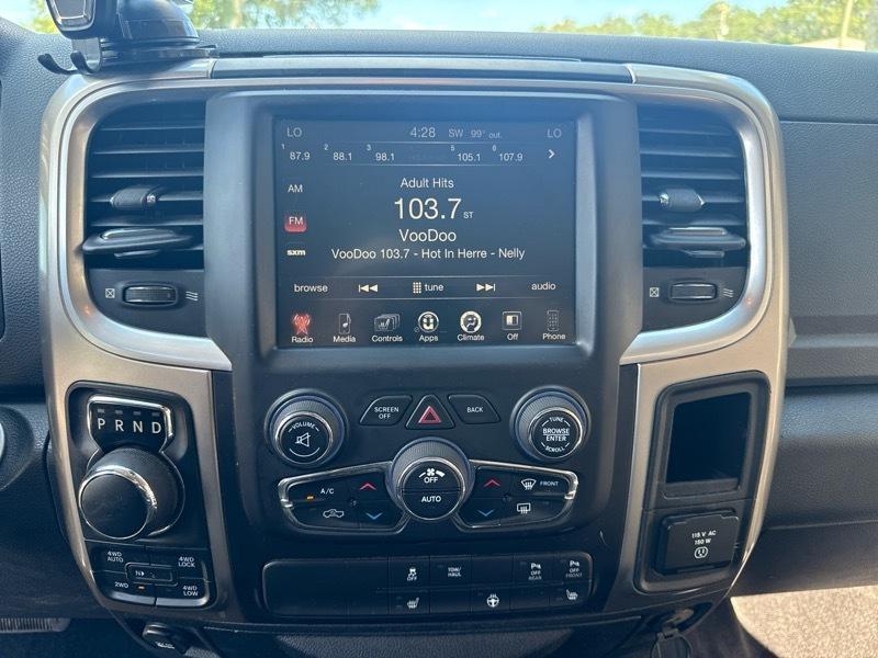 RAM 1500 4WD Crew Cab 149" Big Horn 2017