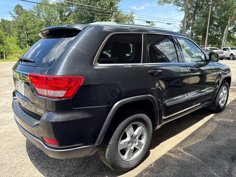 Jeep Grand Cherokee Laredo 2WD 2011