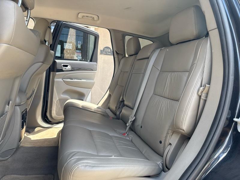Jeep Grand Cherokee Laredo 2WD 2011