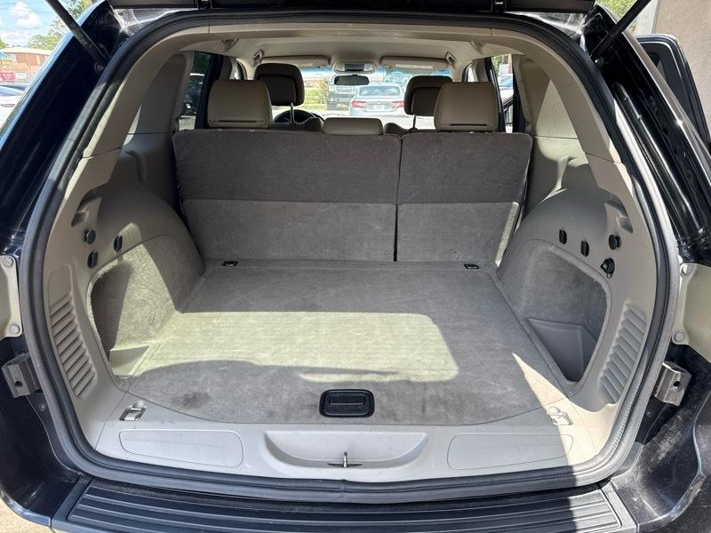 Jeep Grand Cherokee Laredo 2WD 2011