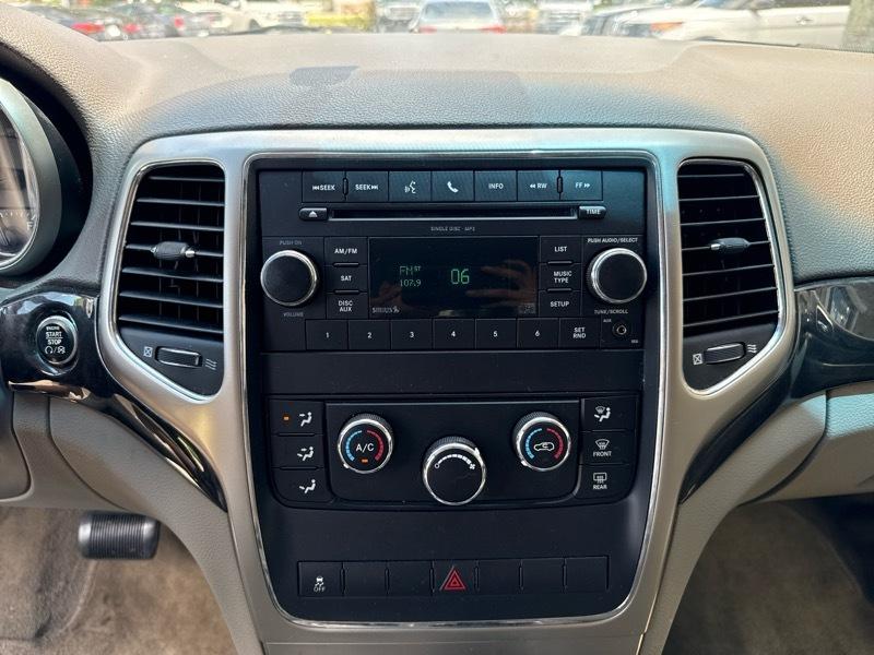 Jeep Grand Cherokee Laredo 2WD 2011