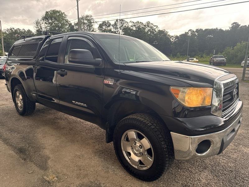Toyota Tundra 4WD CrewMax 145.7" 5.7L SR5 (Natl) 2008