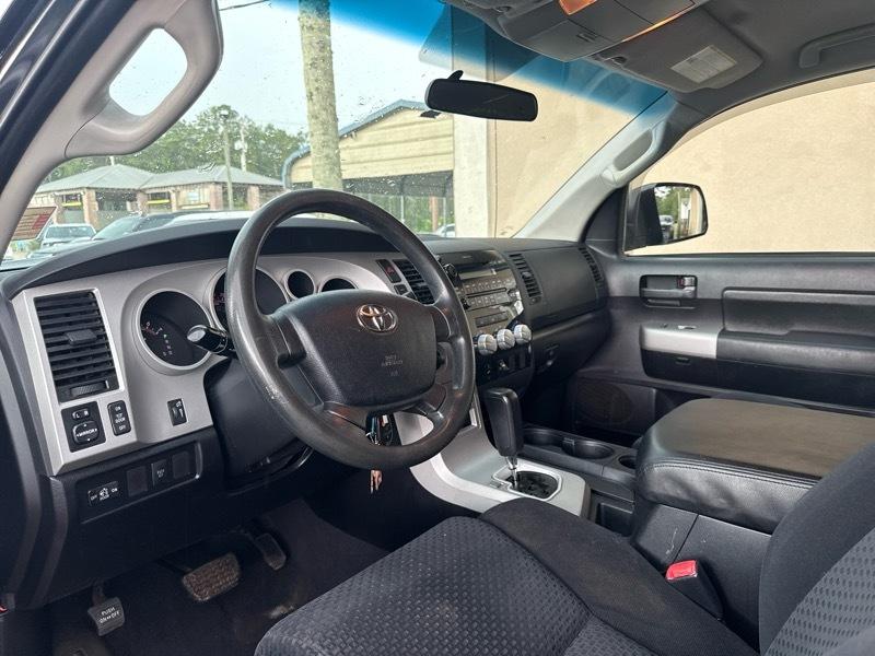 Toyota Tundra 4WD CrewMax 145.7" 5.7L SR5 (Natl) 2008