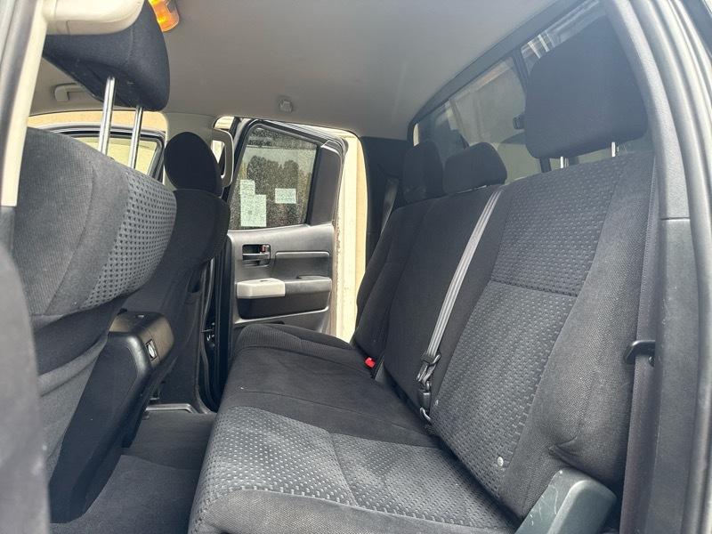 Toyota Tundra 4WD CrewMax 145.7" 5.7L SR5 (Natl) 2008