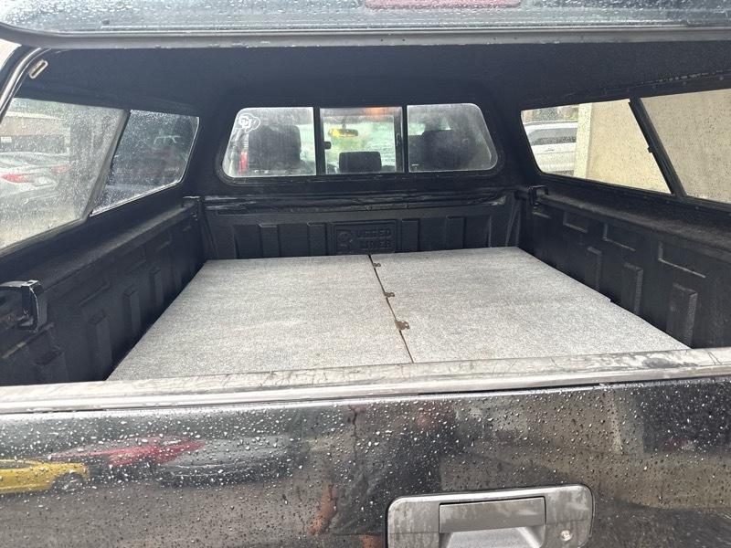 Toyota Tundra 4WD CrewMax 145.7" 5.7L SR5 (Natl) 2008