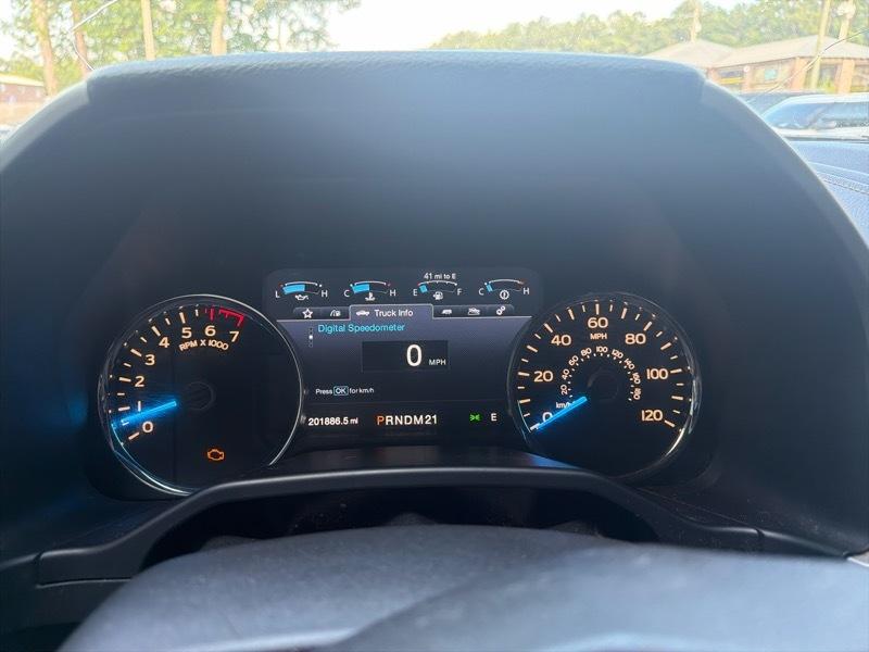 Ford F-150 4WD SuperCab 145" Lariat 2016