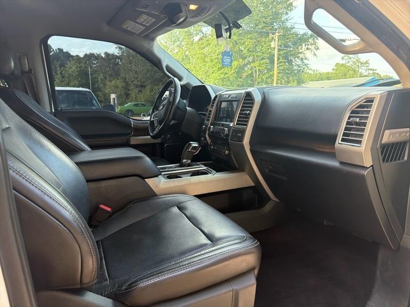 Ford F-150 4WD SuperCab 145" Lariat 2016