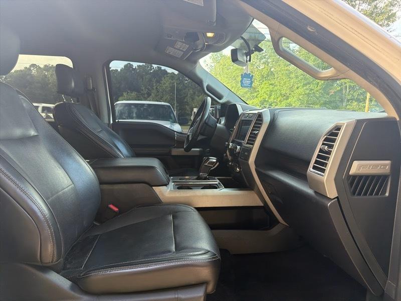 Ford F-150 4WD SuperCab 145" Lariat 2016